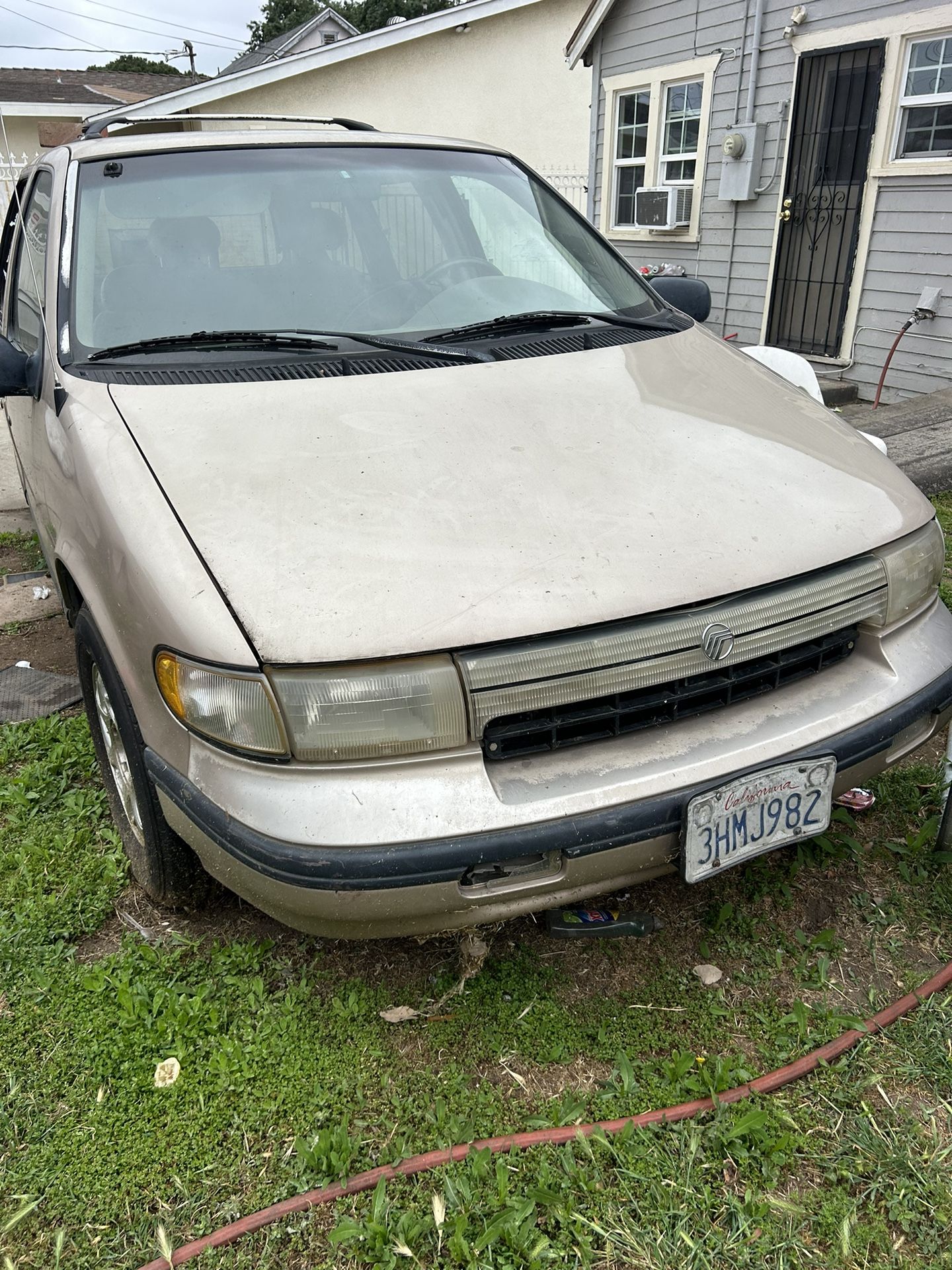 1998 Plymouth Voyager