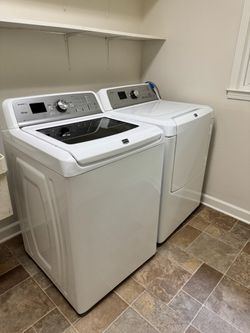 Washer + Dryer: Maytag Bravos XL