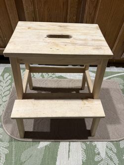 Very sturdy wooden stepstool