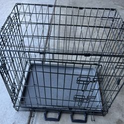 Dog Crate 18X24X20 $35 Gilbert And Ray Rd. Check All Pics And Offers.