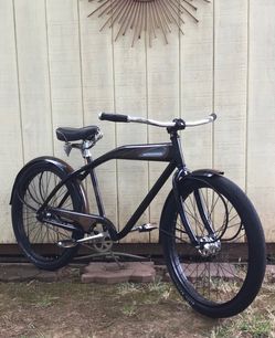 Men’s Felt Street Cruiser Bicycle !