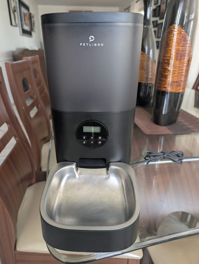 Automatic Dog Feeder