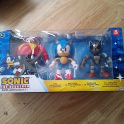 SONIC THE HEDGEHOG COLLECTABLES 
