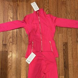Hot pink Lululemon Size 6 BRAND NEW  WITH TAGS STILL ON First come first served!!