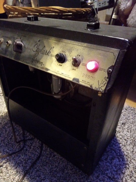 Antique Tube Amplifier (Gibson Skylark)