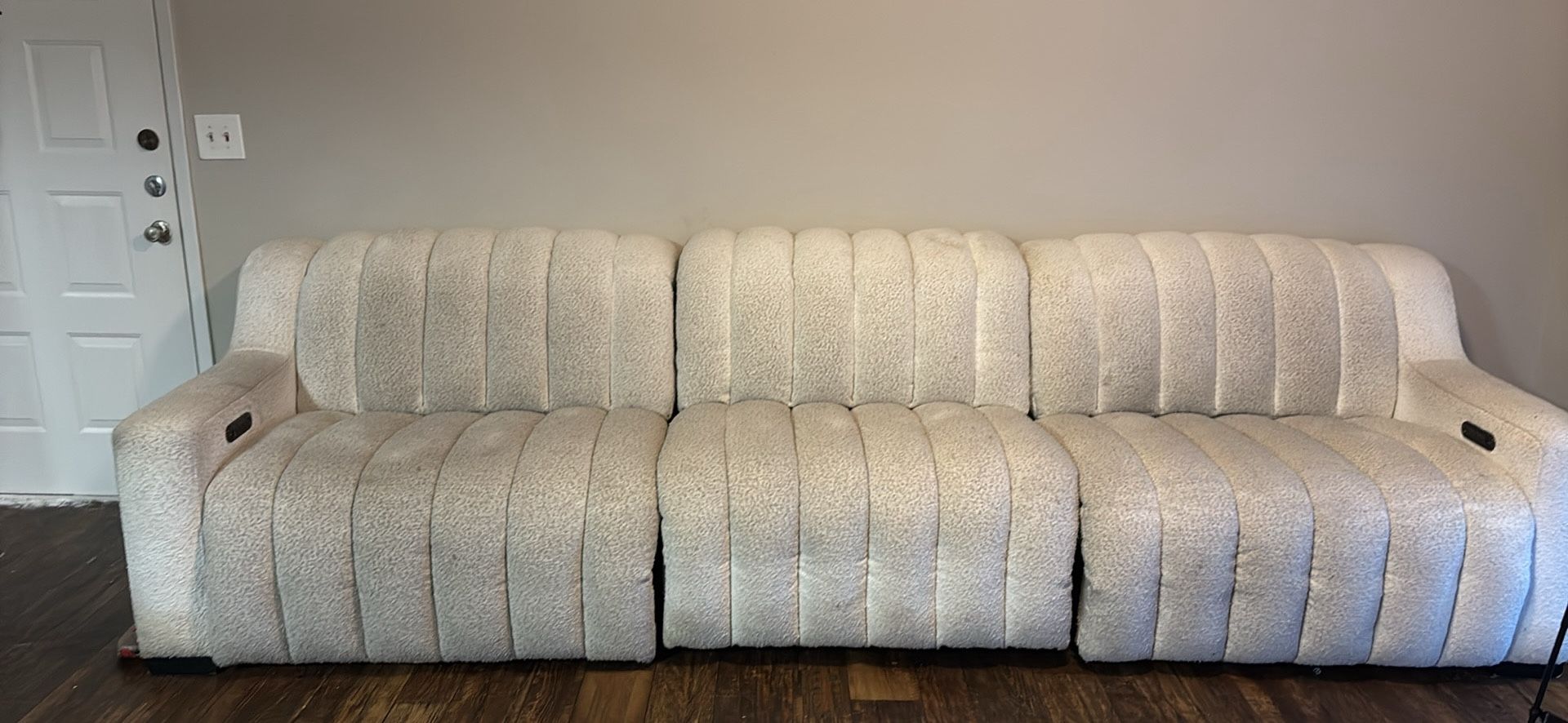Boucle Recliner Couch + USB Ports