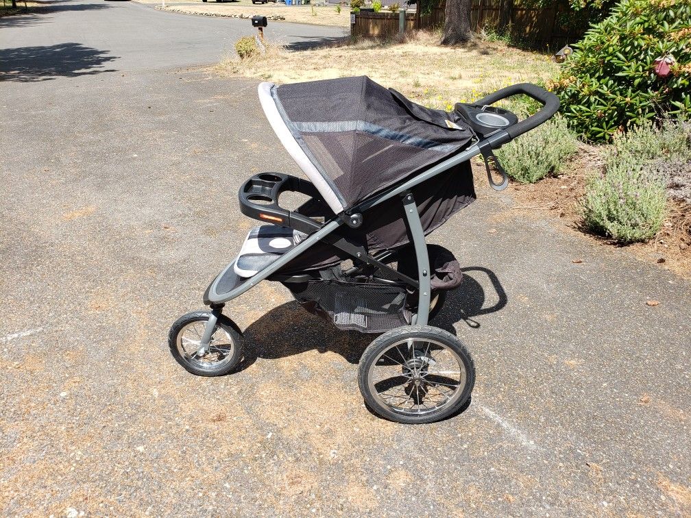 Like New Graco Fastaction Folding Jogger Stroller