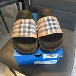 [SIZE 11] MEN BURBERRY SLIDES