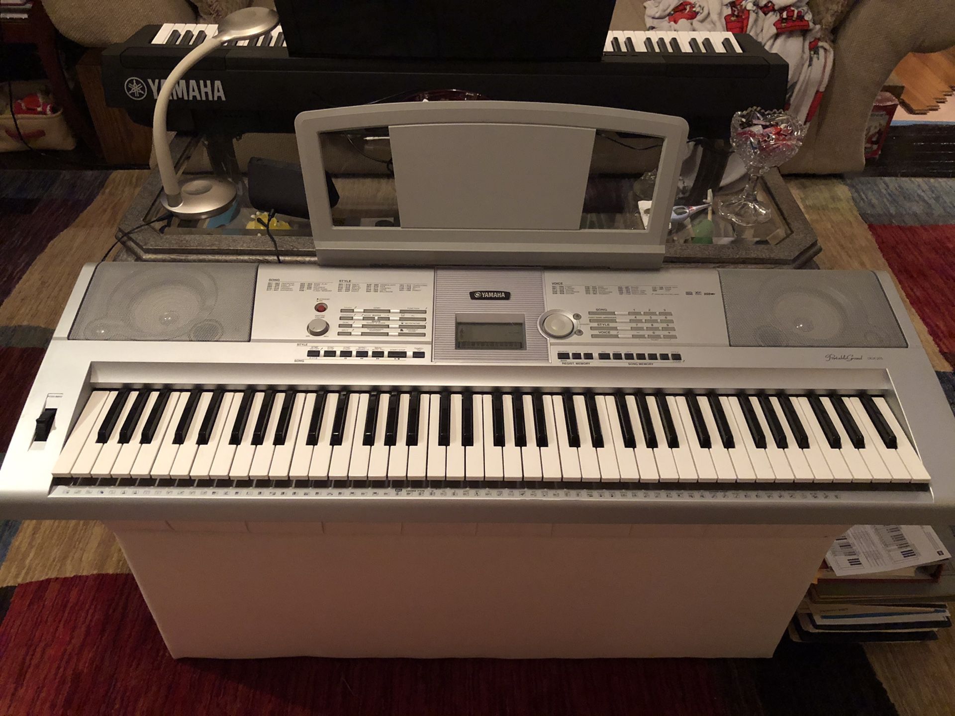 Yamaha DGX 205 Keyboard