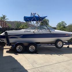 2000 Seaswirl 210 with Trailer 