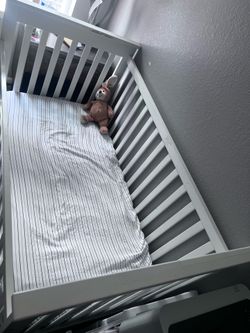 Baby crib