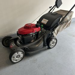 Honda HRX217 Mower 