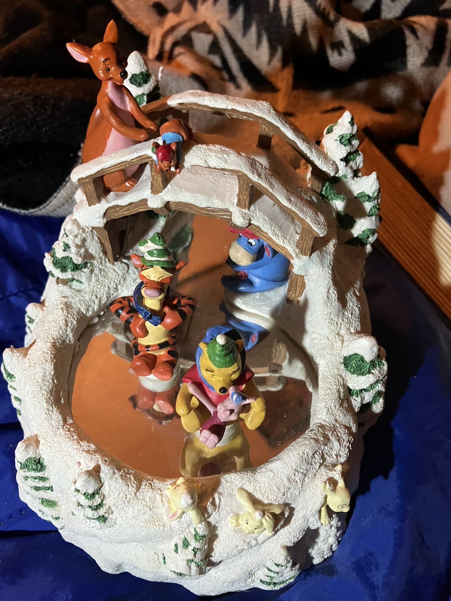 Disney Music Box, With Skating Pooh And Tiger! 