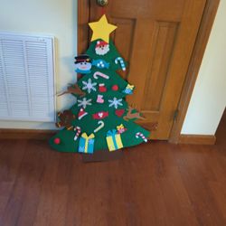 Toddler Felt Christmas Tree
