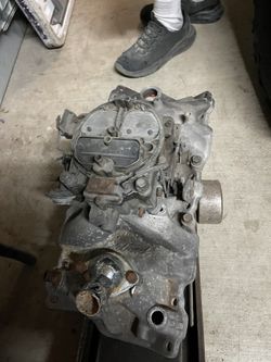 Edelbrock Intake With Quadra Jet Carburetor