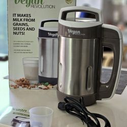 VEGAN REVOLUTION IT MAKES MILK FROM GRAINS, SEEDS AND NUTTS