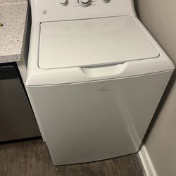 GE Washer and Dryer Set