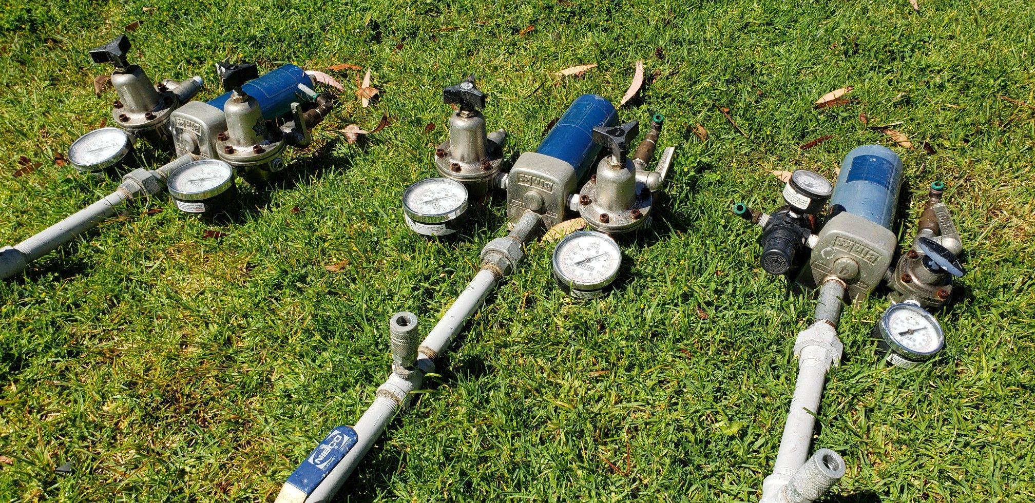 Binks Paint/Air Tool Manifold, Water Separator with Dual Regulators