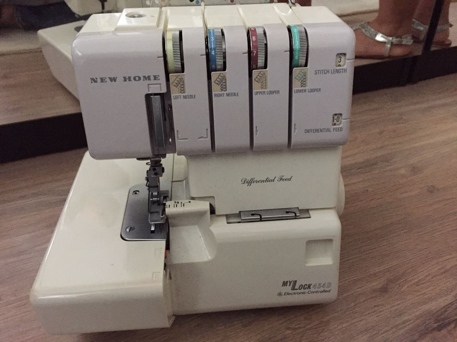 New Home MyLock 434D Serger
