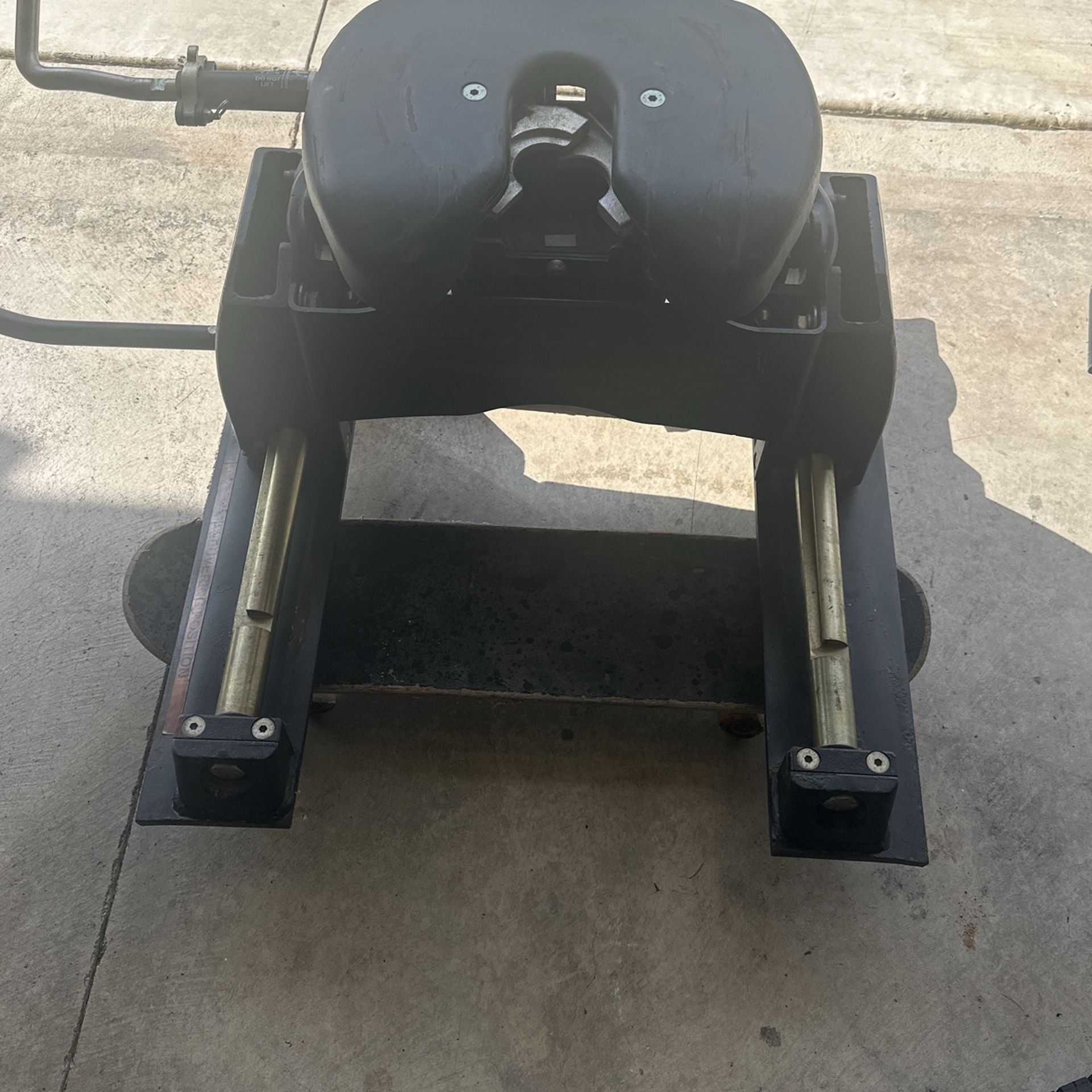 Curt 20k Fifth Wheel