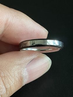 3mm Black Edge Silver Ring Size 8