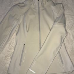 Lululemon Cross Chill Performance Jacket 