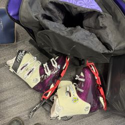 Women’s Ski Boots With Travel Bag