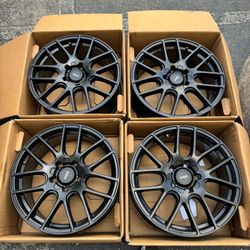 Rims 18 Voxx 5 Lugs 112 mm & 120 mm