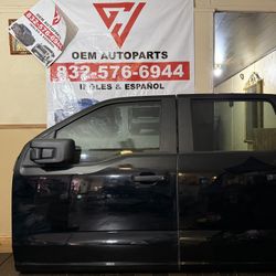 2021 2023 2025 Ford F-150 F-250 Front Left Driver and Rear Left driver Side Doors With Mirror