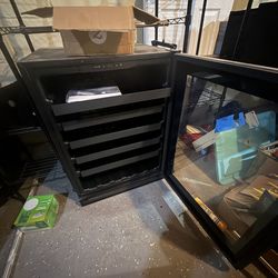 U-Line Beverage Fridge / Wine Cooler – Model UHWC124 – $300 (Teaneck, NJ)