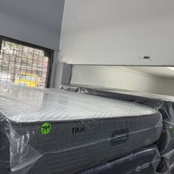 QUEEN SIZE SIMMONS BEAUTYREST PRESSURESMART HYBRID MATTRESS & BOX SPRING BED SET