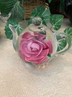 Dynasty Gallery hand-blown art glass teapot paperweight featuring an internal pink rose figurine