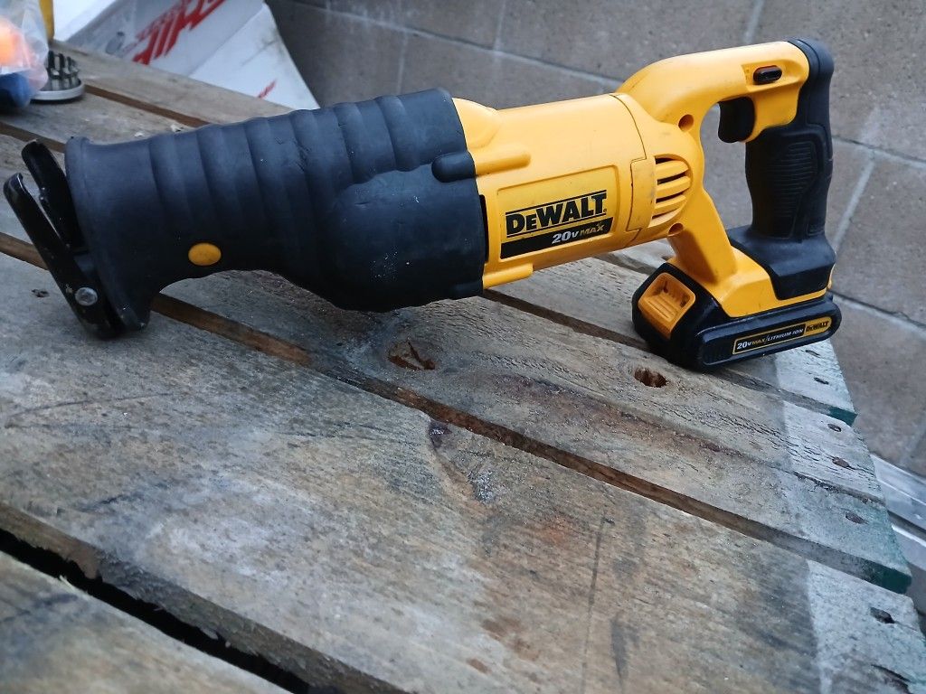 DEWALT SOSO MUYBUENAS CONDICIONES 