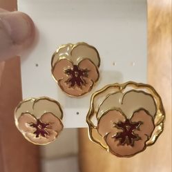 Vintage Pansy Flower Brooch and Earrings Set [ AVON ]