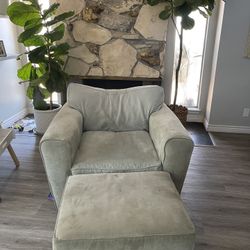 Lounge And Outman