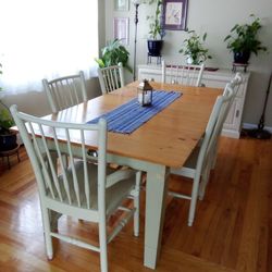 Gently Used Dining room set Up with console and 6 chairs - Havertys
