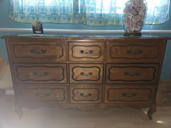 Dresser 9 drawers