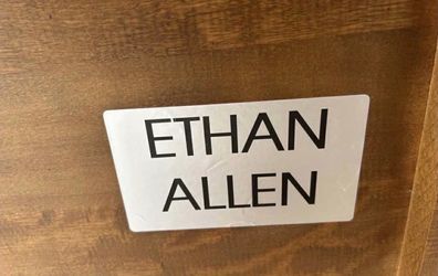 VINTAGE Ethan Allen- Classic Manor Queen Size