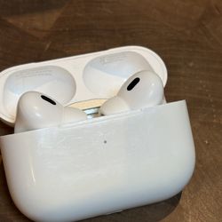 AirPods Pro 2 (Lightening) with Ear Tips and braided charging cable