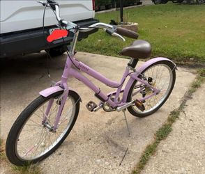 Huffy Girls' Sienna 24 in 7-Speed Comfort Hybrid Bike