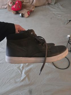 Mens shoes