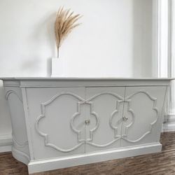 Gorgeous Buffet/sideboard, custom painted and sealed