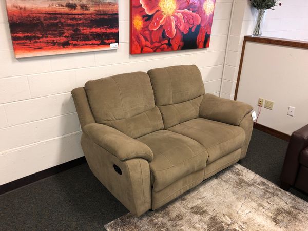 Duel Reclining Loveseat For Sale In Tacoma Wa Offerup