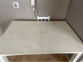 Dinning table and 4 chairs