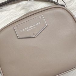 Marc Jacobs Voyager Square 