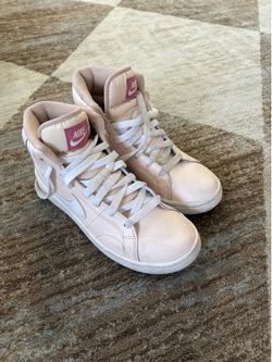 Women’s Nike Court Royals
