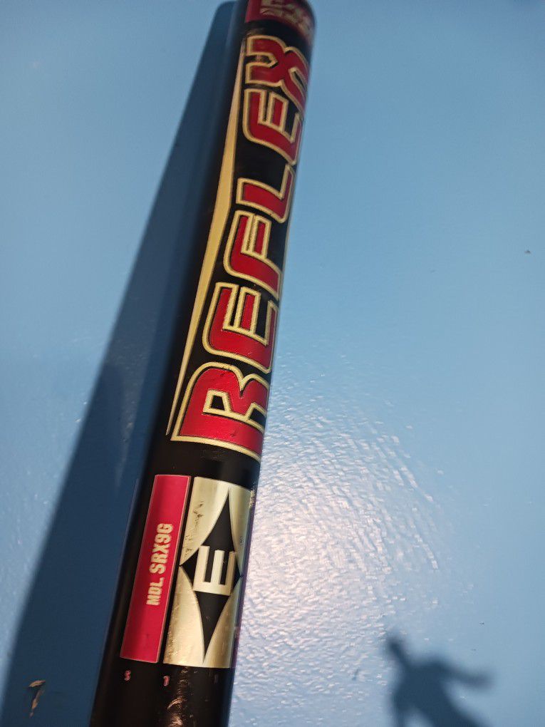 34 In 26 Oz Easton Reflex Gold Edition Softball Bat Model SRX9G