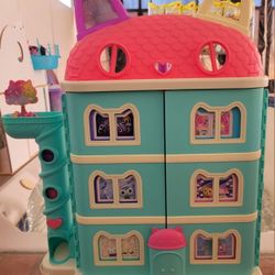 Gabbys Dollhouse