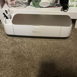 Cricut Maker and Easy Press