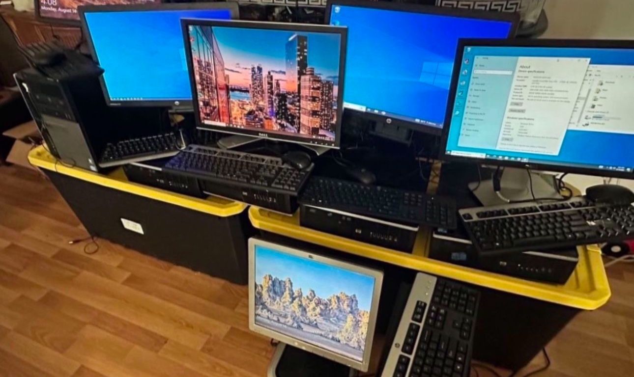 Selling Lots Of Windows 10 Desktops (comes With Tower, Monitor, Keyboard And Mouse) $100 Each